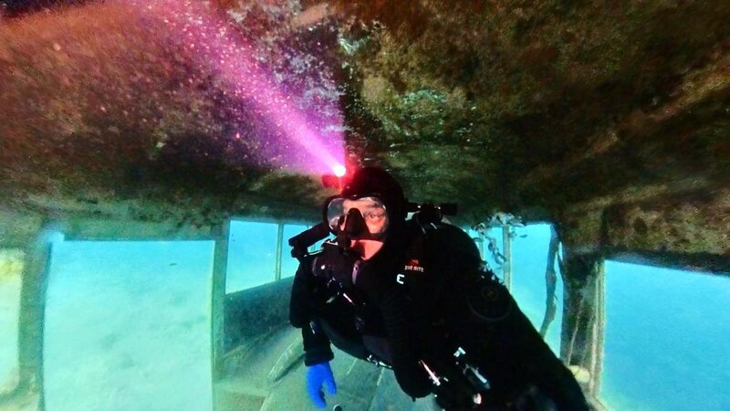 td01 underwater light.jpg