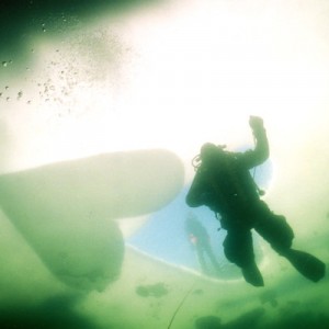 ice diving1