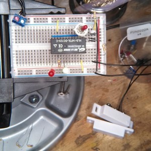 Make: Electronics: Experiment 15: Intrusion Alarm Revisited