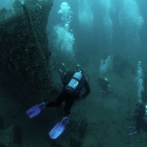 Divers at the bow of the valient