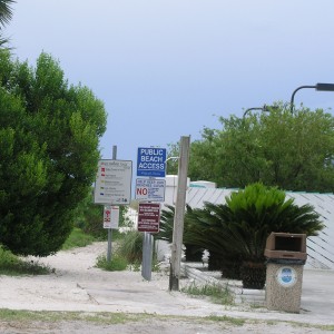Entrance to Desin Jetties