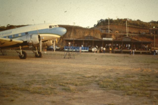 1985 Roatan Main Terminal
