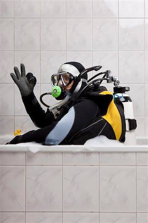 Bathtub diver