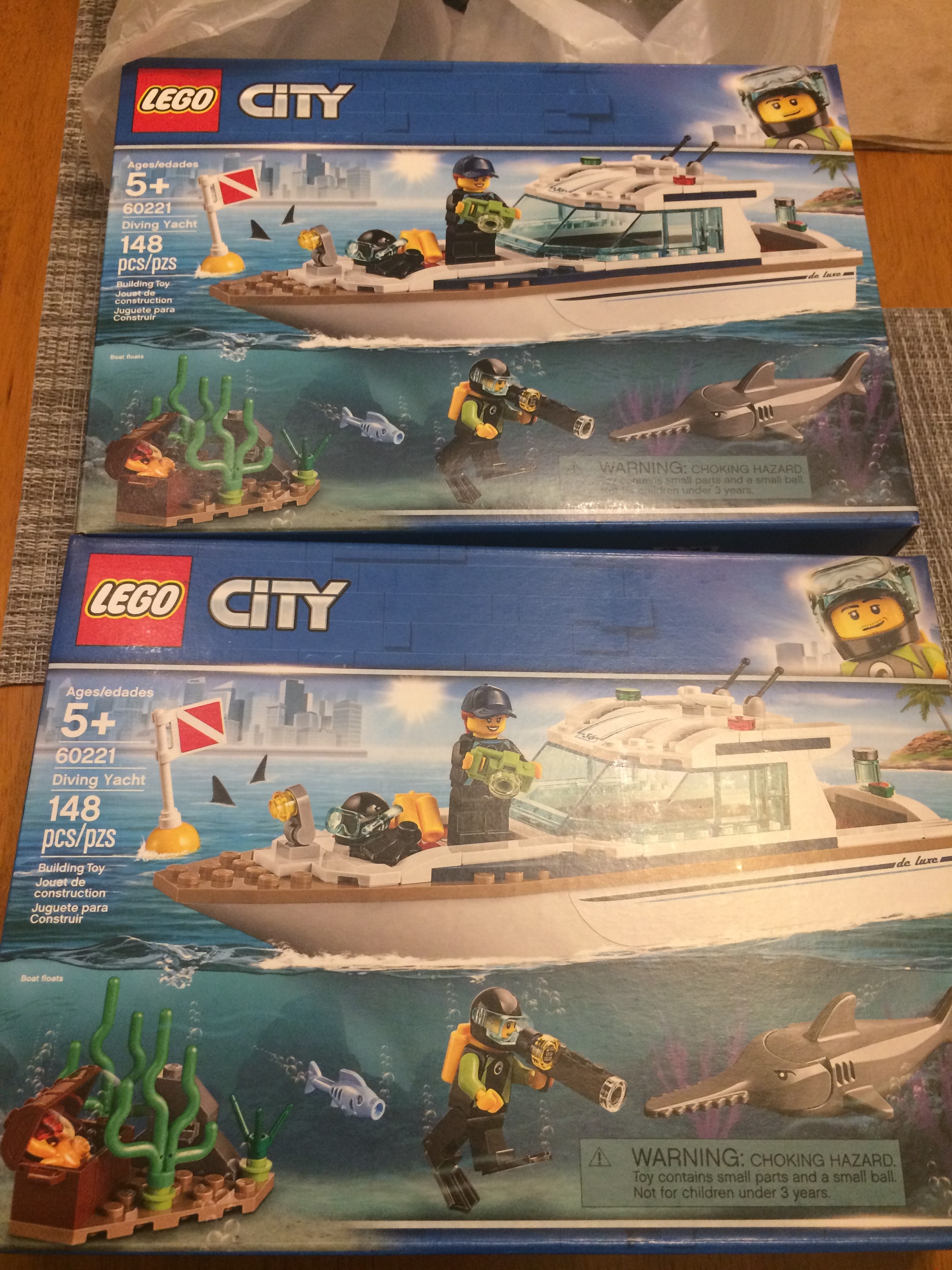 Lego scuba boat