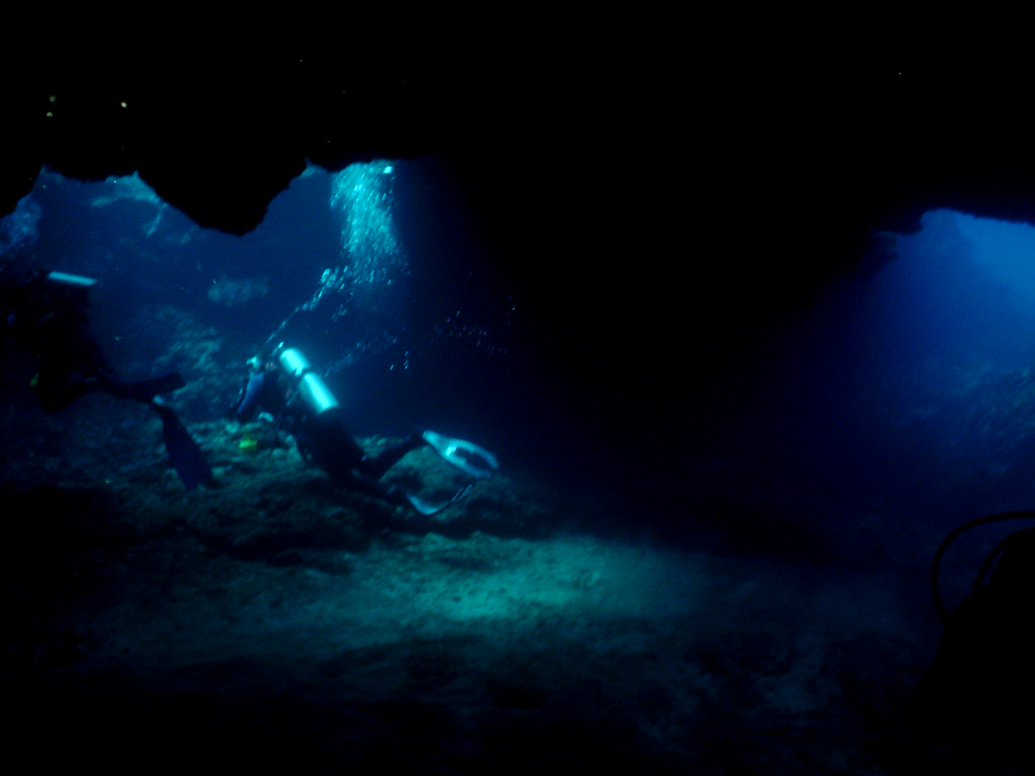 Makaha Caverns