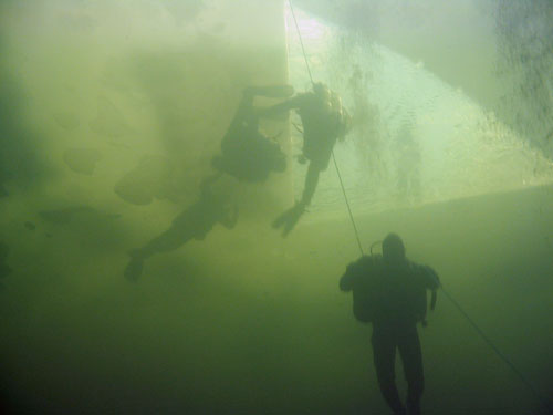 PADI Ice Diver training, Lake Mjosa, Hedmark Norway (TURUT)