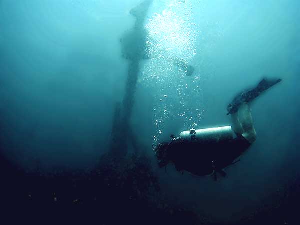 Wreck Diving, Philippines